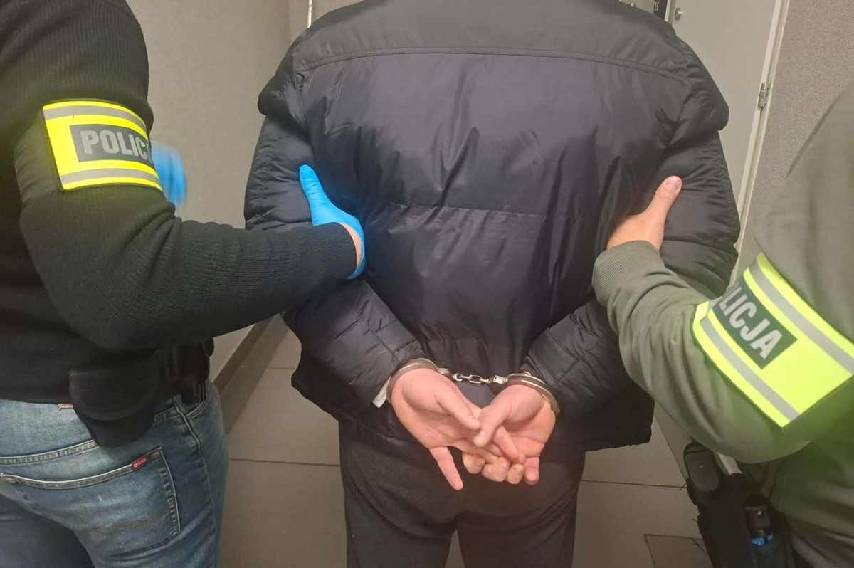 Zatrzymany w rękach policji